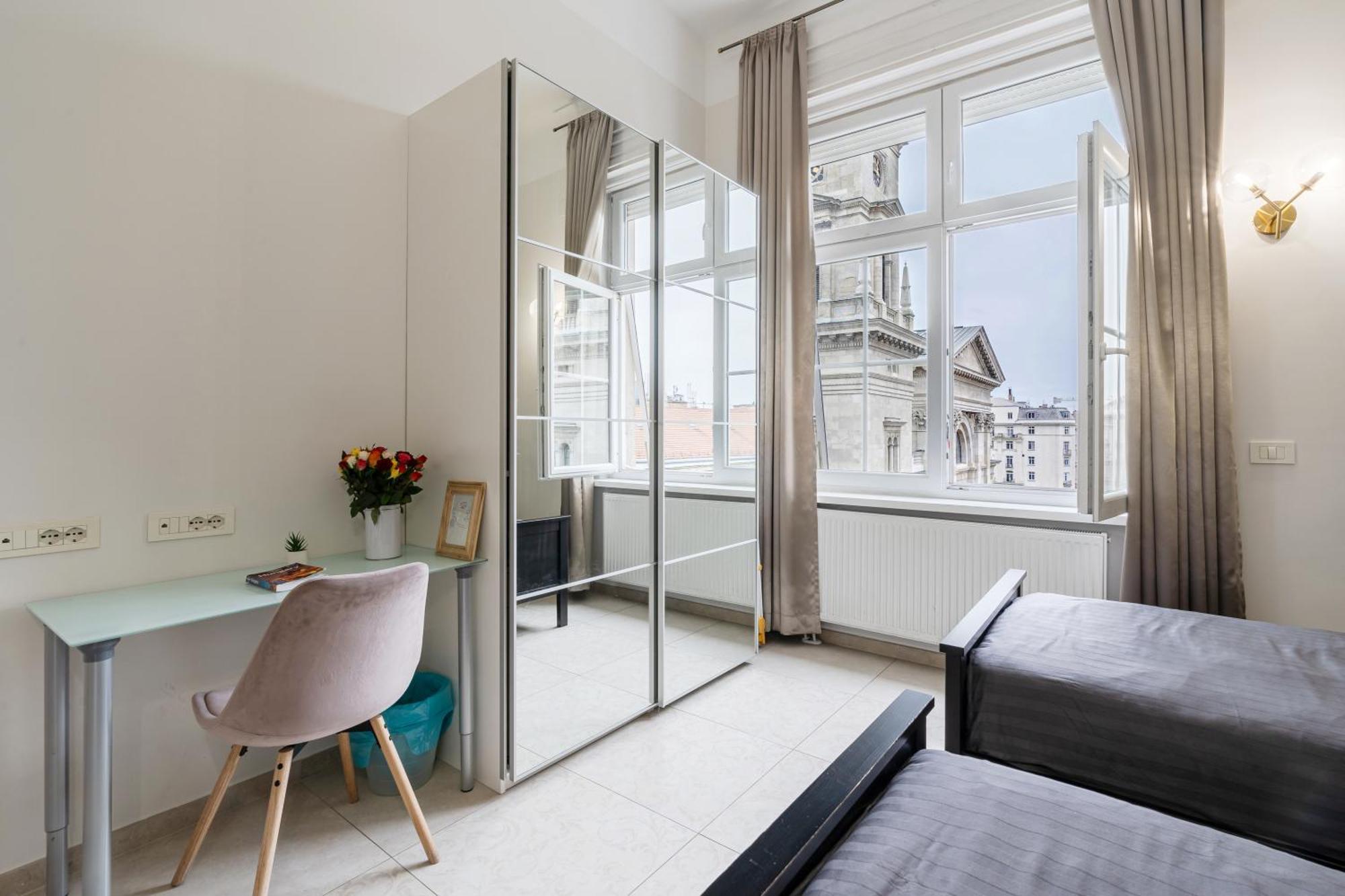 Basilika Monnalisa Luxury 3 Bedrooms Apartment With Amazing View Need Reservation X Free Parking Budapest Exterior foto